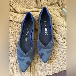 Rothy’s The Point black and grey camo size 8.5